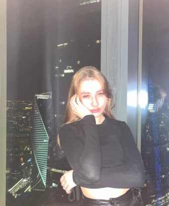 🌟 Я живу в Москве, столице страхов, где каждый миг может стать особым. Мои услуги наполнены безграничной фантазией и сексуальным потенциалом, который я готова раскрыть специально для тебя. 💋 Я подарю тебе незабываемый отдых и разнообразие удовольствия: от ласк и массажа до игр в ролевые сценарии и экспериментов. 🌈 У меня есть отличные отзывы и прекрасные фото, доказывающие мою красоту и очарование. Со мной ты окунешься в мир сексуальной страсти и наслаждения. 🌹 Давай сделаем это ночью в Москве? 😉 Эльмира